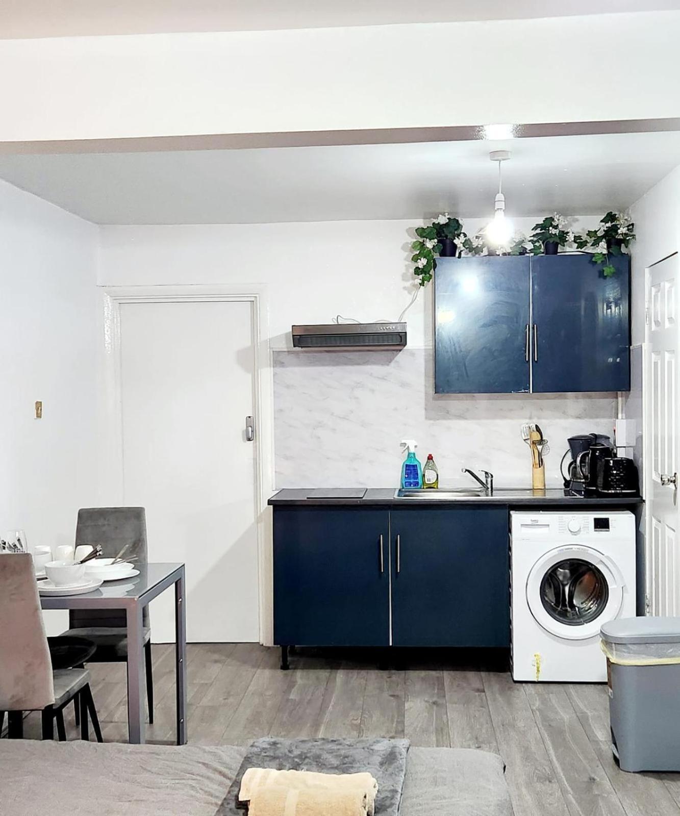לונדון New Deluxe Studio Apt-2 חדר תמונה